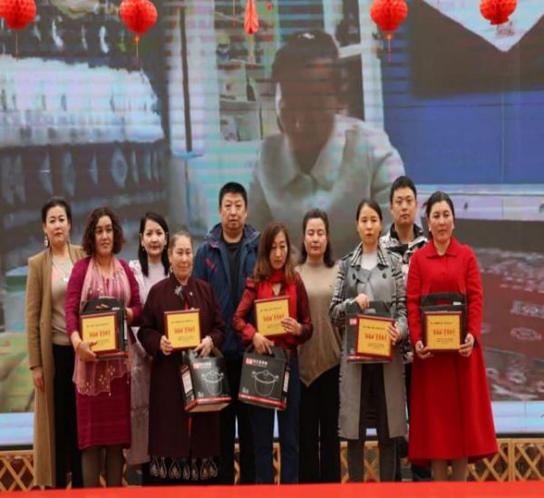 [图文]新疆能源集团开展 “三·八”国际劳动妇女节系列活动